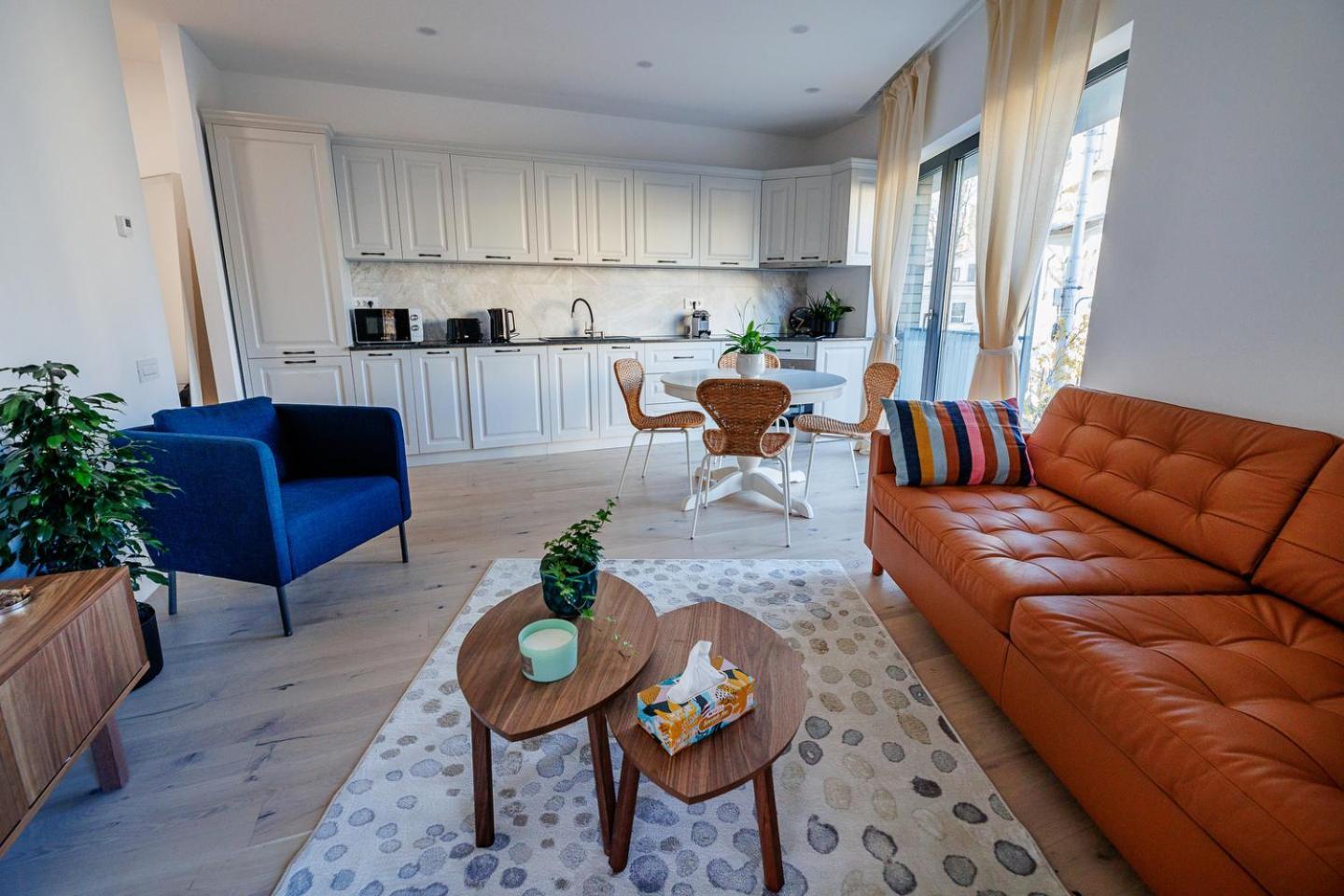 The Corner Luxe Apartment Bucharest Exterior photo